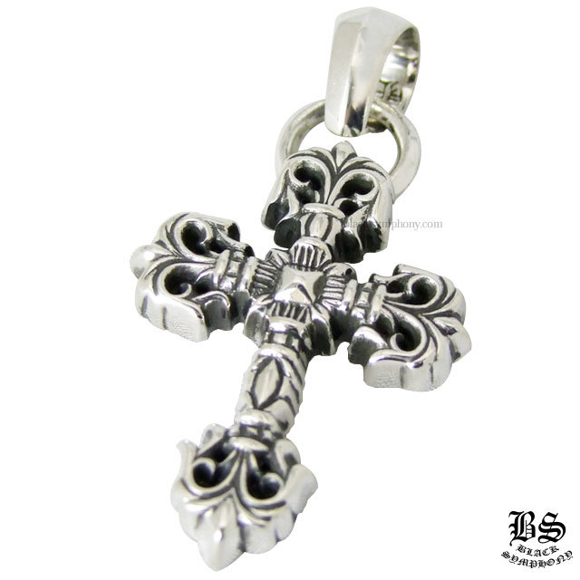 偽「クロムハーツ」を販売目的で所持、夫婦を逮捕 売上1億円以上か!?