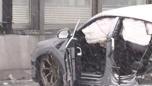 ランボルギーニ多重事故で現場から逃走した中国籍の男を逮捕　築地大橋