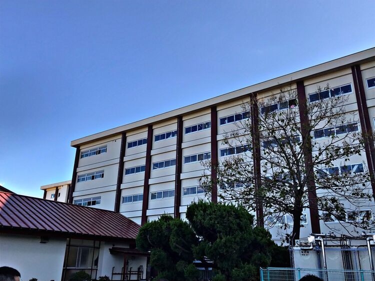 川崎市多摩区の県立生田東高校で修了式中に複数の生徒の財布が盗まれる被害が発生　多摩署に被害届を提出