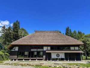 鳥羽周作さん監修のレストランがわずか2年で閉店へ　長野・小谷村が古民家を取得、1億2000万円かけ飲食店向けに改修…