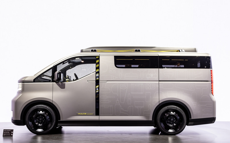 【ジャパンモビリティショー 2025】トヨタ、「ハイエースコンセプト」を世界初公開、新型ハイエースを予告?