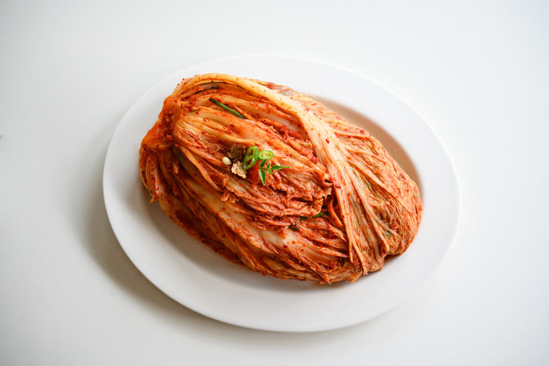 英ガーディアン紙「韓国はキムチを輸出する量より輸入する量の方が多い」…価格競争で中国産の攻勢が激しくなる…