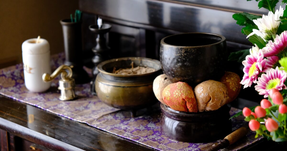 【兵庫】93歳男性、仏壇に線香を…「綿入り防寒着」にマッチの火が移り当初は意識あるも容体急変し死亡