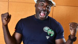 【ボビー・オロゴン】「887万円未払い」トラブル発覚！被害者と詐欺撲滅系YouTuberに追い詰められるも「中指を立てて逃走」