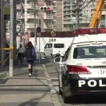 【東京・福生】ハンマーで2人殴り警察官6人と母親に農薬噴射　自宅に一時“立てこもり”も 警視庁が突入も姿なし 裏口から逃走か…