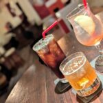 【西荻窪・オールドアロウ】「テーブルに人形やグッズ置かないで」人気パブが店内での“ぬい活禁止”をお願い→一部愛好者から反発で炎上…