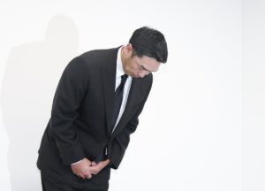 なぜ警察は阿部慎之助を逮捕したの？娘から離すのが目的ならば、任意同行でも良かったのではないか？