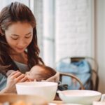 【授乳】「授乳は性的なものではない」カフェでの授乳をダメと言われた親のSNS投稿に賛否…公共の場での授乳を法律で保護する国も
