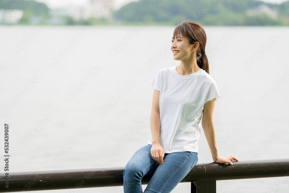 【熱中症対策】たった5分で表面温度20℃以上の差!?　夏の炎天下で熱をもちにくい服の色は？　