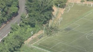 【静岡】御殿場のサッカー場で倒木　幼児含む7人搬送　うち1人は長期入院が必要な重症